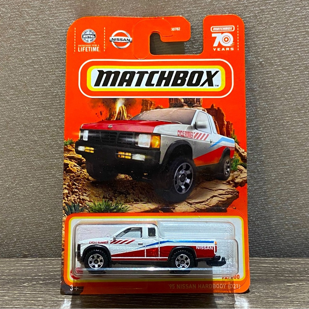 MATCHBOX 95 Nissan Hardbody D21 Cycle Runner Truck 70 Years Anniversary Diecast
